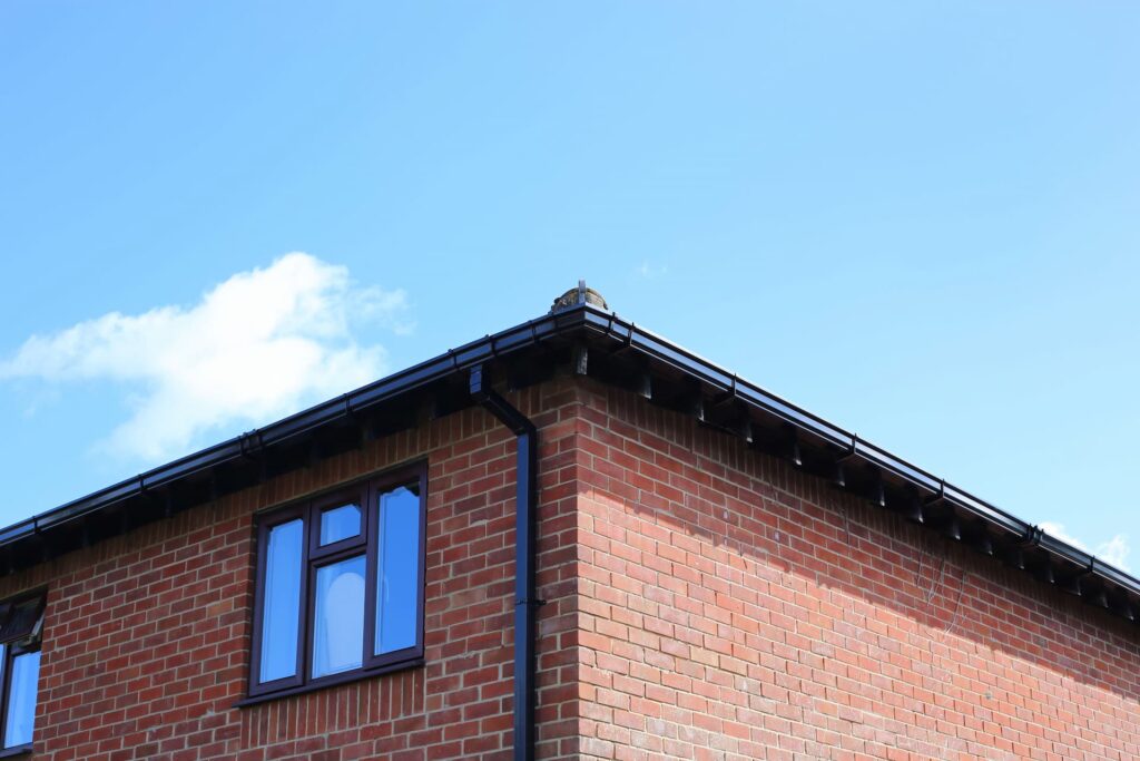 Local gutter cleaning company Swindon
