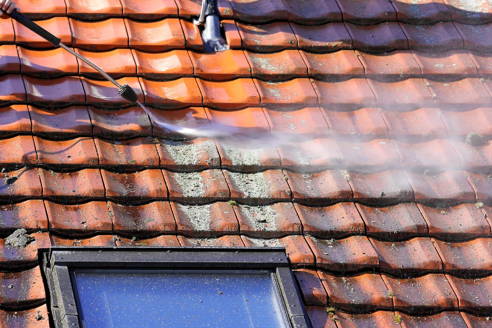 Roof cleaners near me Swindon